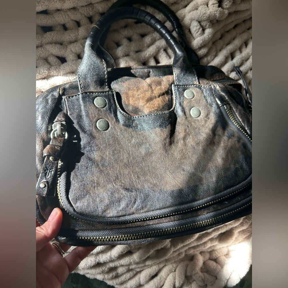 Vintage Frye Elaine Satchel Duffle Shoulder Italian Leather distressed HandBag
